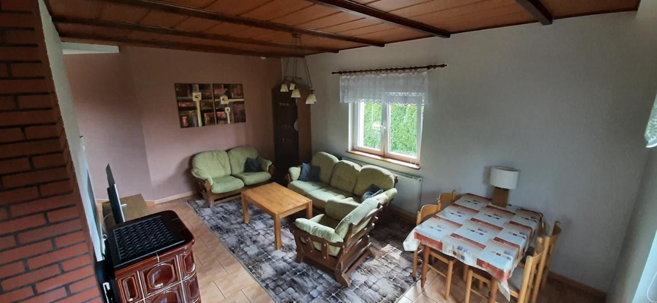 Pokoje Herta - Domek Letniskowy Stawiguda Exteriör bild